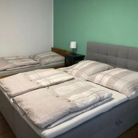 Wunderschoen Gelegene Im Zentrum Von Zell