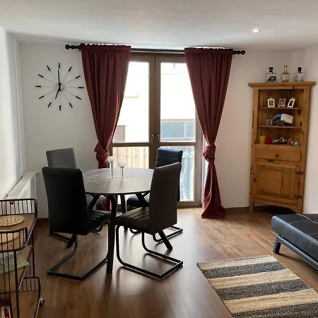 Appartement Wunderschoen Gelegene Im Zentrum Von *